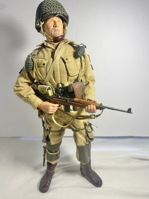 WW2 American Airborne SergeantRifleman 1/6 Scale Soldier Dragon Model M1 Carbine - Image 1 of 4