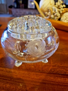 Vtg Clear Crystal Etched Glass Flowerlite Vase with Matching Crystal Frog - Picture 1 of 12