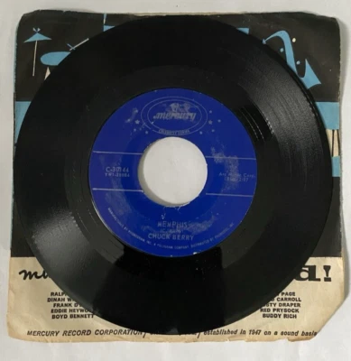 7" MERCURY RECORD , CHUCK BERRY ," SCHOOL DAYS / MEMPHIS", R&B , ROCK N ROLL - Image 1 of 3