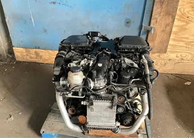 Motor 15-16 MERCEDES-BENZ CLASE GL X166 GL450 3,0 L OEM С Foto 1 de 4
