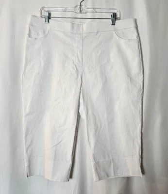 Women's Alfred Dunner NWT White Classic Allure Super Stretch Capri Pants 16P - Image 1 of 4