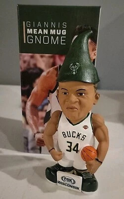 GIANNIS ANTETOKOUNMPO CANECA MÉDIA GNOMO EDIÇÃO LIMITADA MILWAUKEE BUCKS - Imagem 1 de 4