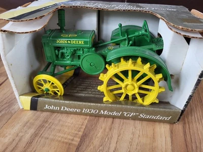 ERTL John Deere 1930 Model GP Standard Tractor 1:16 Scale - Image 1 of 4