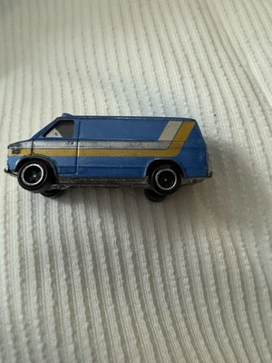 Tomica No. 1977 F22 Chevy Band Van Hecho en Japón 1/76 Azul Blanco y Amarillo Rayas Foto 1 de 4