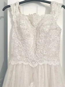 size 10 beaded ivory wedding dress - Picture 1 of 12