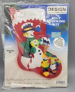 Vintage Design Works Filz Applikation Weihnachten Strumpf Kit SCHNEEMANN & KINDER #5016 - Bild 1 von 4