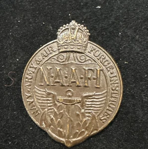 N.A.A.F.I. navy army air force institute cap badge number 9339 to reverse - Picture 1 of 4