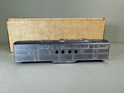 Carrocería diésel Cary Locomotive Works HO carcasa de metal fundido modelo tren sin pintar Foto 1 de 4