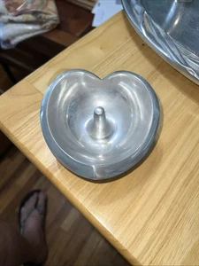 NAMBÉ HEART RING/TRINKET HOLDER BY SEAN O’HARA (2019) - Picture 1 of 5