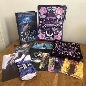 Fairyloot April 2023 Full Box: Silver in the Bone by Alexandra Bracken SIGNED - Picture 1 of 15
