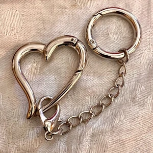 Stylized Heart And Circle Detachable Keychain In Shiny Silvertone With Chain - Picture 1 of 3