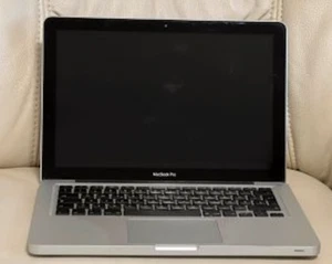Apple MacBook Pro 2011 Intel Core i5 - 8gb RAM - 250 GB Samsung SSD. Neuwertig - Bild 1 von 8