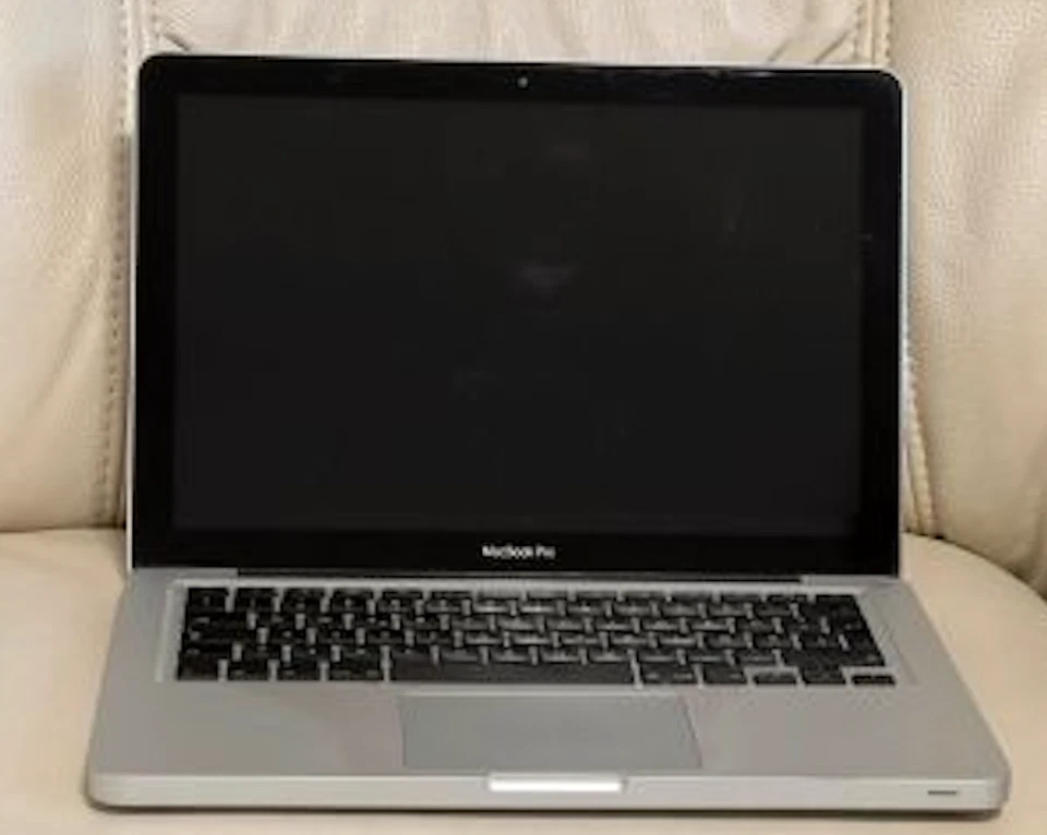 Apple MacBook Pro 2011 Intel Core i5 - 8gb RAM - 250 GB Samsung SSD. Neuwertig - Bild 1 von 4