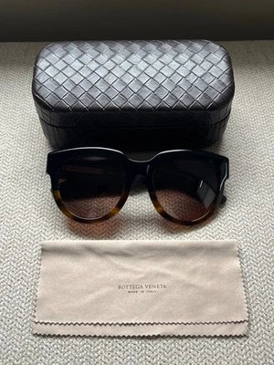 Authentic Bottega Veneta Brown Intrecciato Sunglasses+Case+Cloth Made in Italy  - Image 1 of 4
