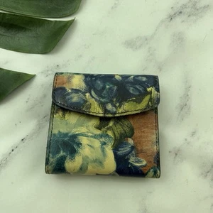 Patricia Nash Reiti Geldbörse Blau Ton Blumen Leder BiFold Rahmen Münze - Bild 1 von 5