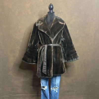 Abrigo de piel sintética Tissavel original de carrera vintage con cinturón marrón ILGWU EE. UU. — M/L Foto 1 de 4