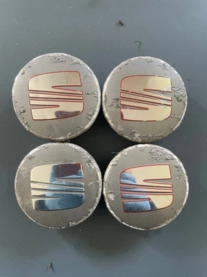 Tampa central de roda de liga leve genuína Seat x4 6L0601135 - Imagem 1 de 4