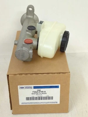 New OEM Ford Brake Master Cylinder 1992-2006 Crown Victoria 4.6L F5AZ-2140-A - Image 1 of 4