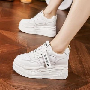 Scarpe stringate donna moda sport sneakers comode giovani zeppa nascosta tacco data - Foto 1 di 10