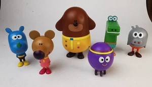 Hey Duggee Crocodile Happy Squirrel Octopus Betty 6 Topper Action Figures Toys - Picture 1 of 18