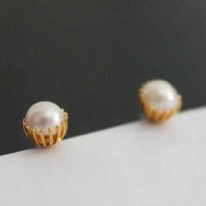 Moda Pendientes de perlas cultivadas de agua dulce naturales 18K para adolescentes hechos a mano con tachuelas para mujeres - Imagen 1 de 11