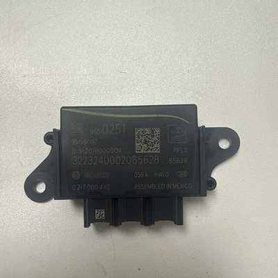 Unidad de módulo de control de asistencia de estacionamiento suburbano Chevrolet 2022-2024 OEM 86510251 Foto 1 de 3