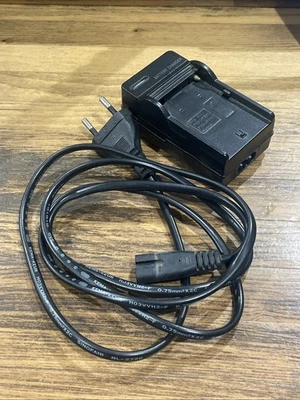 Hasselblad CFV 3051092 battery charger - Image 1 of 4