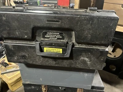 uv leak detection kit. With black light lamp  - Image 1 of 4