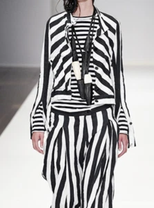 Barbara i Gongini Ivory & Black Striped Linen Jacket Size Small CLEARANCE - Picture 1 of 7