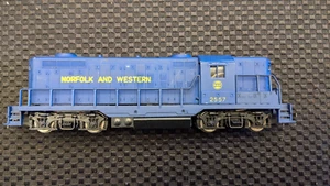AHM/Yugo HO GP18 Diesel Locomotive, Norfolk & Western #2557, Runs good. - Picture 1 of 6