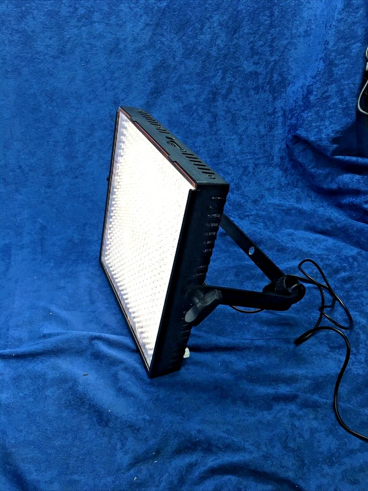 LITE PANELS LP-1x1 LED Panel WITH BRACKET - Image 1 of 4