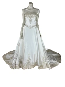 Allure Bridals A-line Corset Embroidered Satin Wedding Dress Women 8 NWT Ivory - Picture 1 of 24