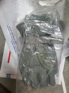 Large New Issue Foliage Green Intermediate Cold Wet Weather Gloves  winter  - Picture 1 of 8