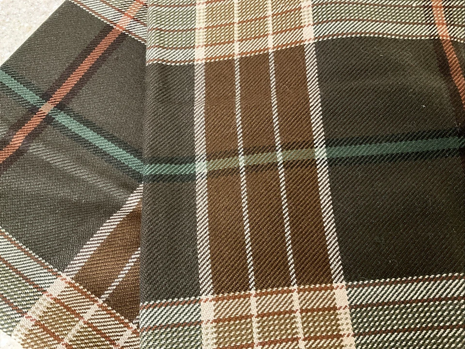 Traje de caza inglés remanente de tela a cuadros 26” X 55” Foto 1 de 4