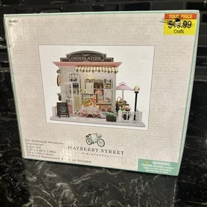 NEW Mayberry Street Miniatures DIY Dollhouse Chocolatier 1:24 Scale 2017 1969963 - Picture 1 of 5