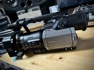 Panasonic DVX100AE 3CCD Camcorder Boxed Spares or Repair - Picture 1 of 10
