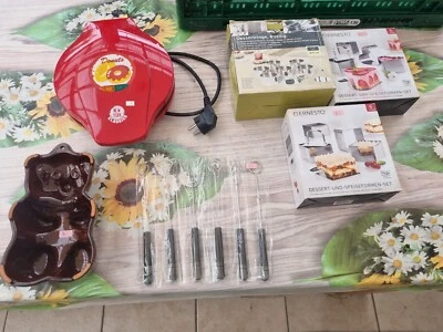 Dessertringe, Bär Backform retro, Donutmaker, Pralinenbesteck - Bild 1 von 4
