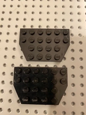 Lego Plate 4 x 6 Cut Corners in Black pack of 2 / PN 32059 Star Wars Space Ferra - Image 1 of 2
