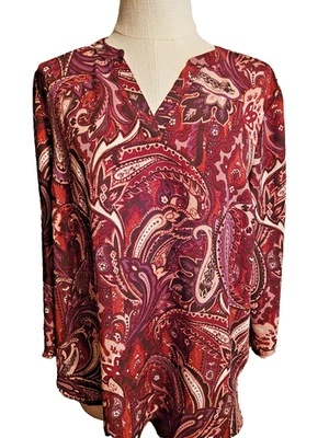 ¡NUEVO CON ETIQUETAS! MAURICES Mujer Talla 1X Blusa Top Estampado Paisley Cuello en V Mangas 3/4 $36.90 Foto 1 de 4