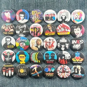 New Wave 1,5" Pinback Buttons 80er Synthpop Punk Rock Retro Musik Band 30 Pins - Bild 1 von 8