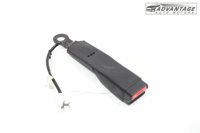 2016-2023 NISSAN MAXIMA ПЕРЕДНИЙ ЛЕВЫЙ ВОДИТЕЛЬ СТОРОНЕ РЕМНЯ БЕЗОПАСНОСТИ ПРЯЖКА ЧЕРНЫЙ OEM - Изображение 1 из 4