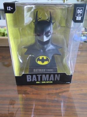 BATMAN (1989) 1989 MICHAEL KEATON COWL REPLICA 1:3 NEW IN BOX MCFARLANE - Image 1 of 4
