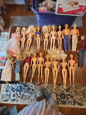 Muñecas Barbie, ropa y accesorios. Colección masiva de los años 60 a 2001 Foto 1 de 4