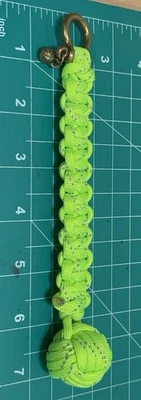 HANDMADE Paracord Monkey Fist (reflektierend neongrün) - Bild 1 von 3