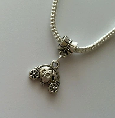 Pulseira estilo berloque europeu ajuste contas penduradas carruagem conto de fadas princesa Disney - Imagem 1 de 4