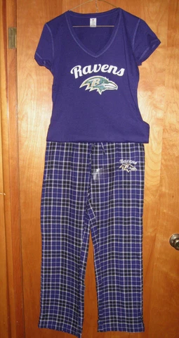 Baltimore Ravens Women's Loungewear/Sleepwear Set Size Small Cover
