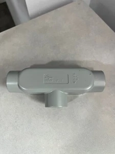 1" Electrical Conduit Body Type T w cover & gasket Aluminum Threaded UL 10 pc - Picture 1 of 8