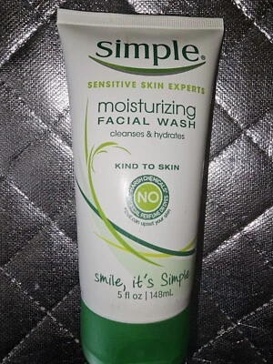Lavagem facial hidratante Simple Sensitive Skin Expert fl oz 5  - Imagem 1 de 2