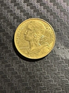 Francia 1982 10 céntimos - KM# 919 - Estado circulado - Moneda francesa vintage - Imagen 1 de 2