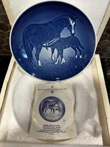 1972 MOTHER'S DAY PLATE Bing and Grondahl HORSE WITH COLT Blue Porcelain 6” New - Picture 1 of 8